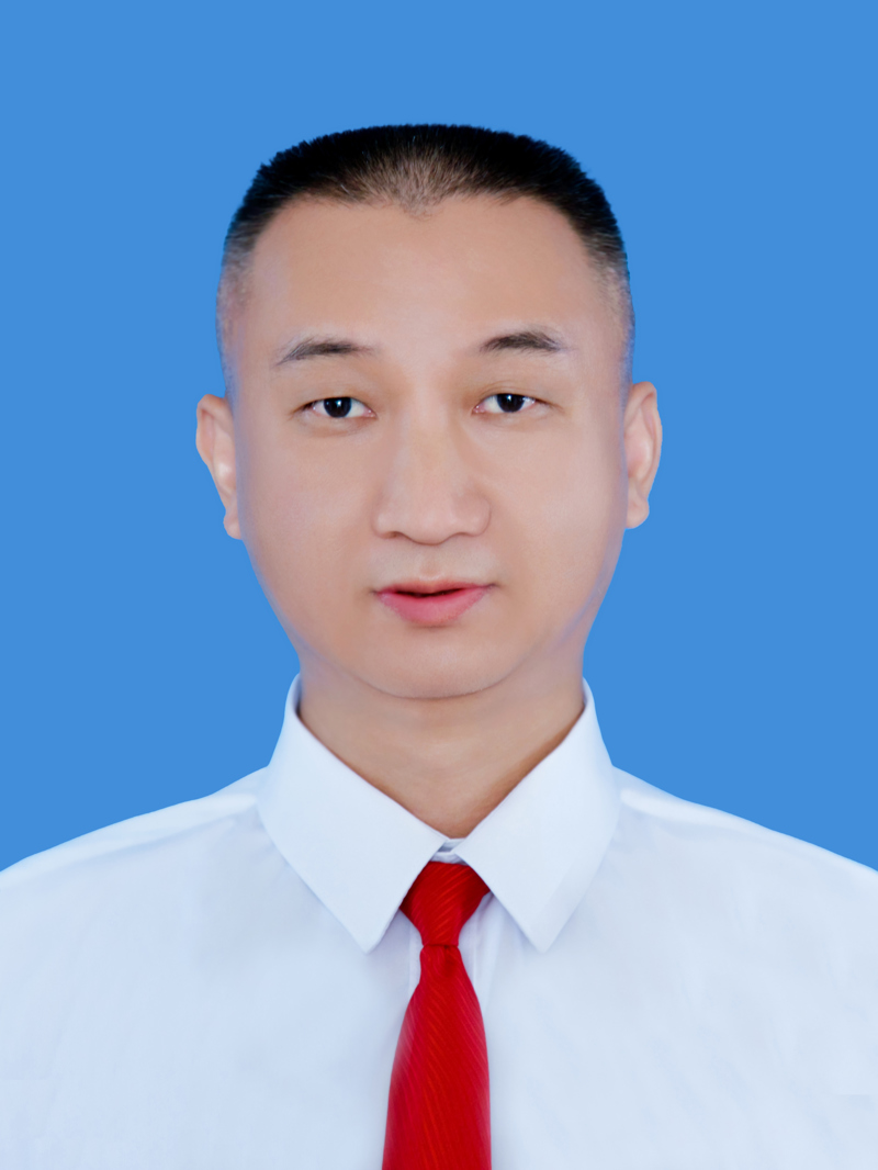 玉洪新 ( 党委副书记、院长 ）